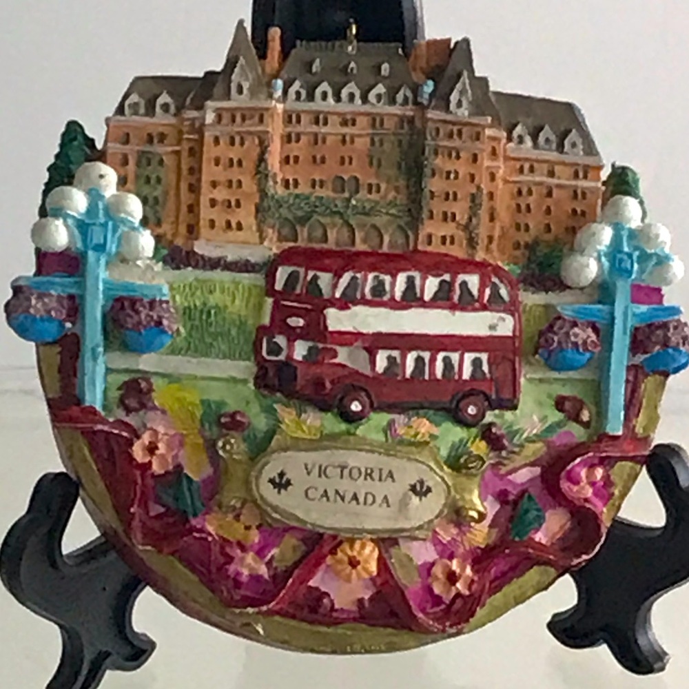 3-D Resin Victoria Canada Double Sided Christmas Ornament Souvenir